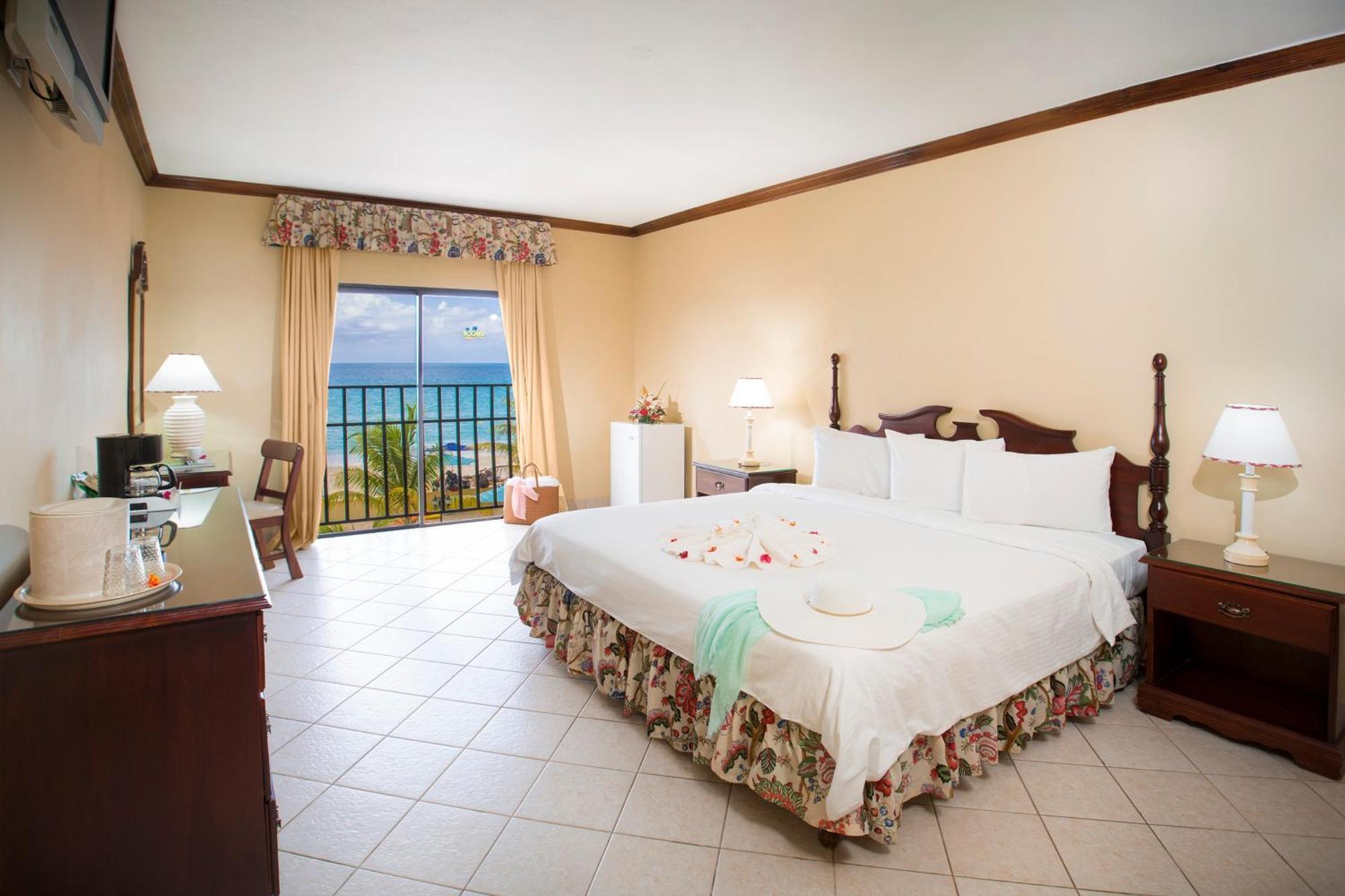 Rooms On The Beach Негрил Екстериор снимка